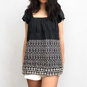 WOMEN'S EMBROIDERED PEASANT BLOUSE.